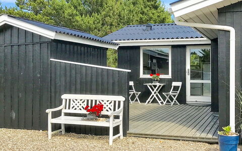 Aimo - 1.8Km from the Sea: House, Roof, Home, Cottage, Shed, Garden Buildings, Siding, Yard, Log Cabin, Hut