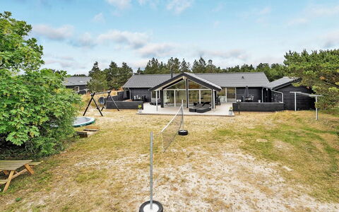 Fenno - 900M from the Sea: Cottage, Shed, Hut, Farmhouse, Prairie, Shack, Barn, Log Cabin, Garden Buildings