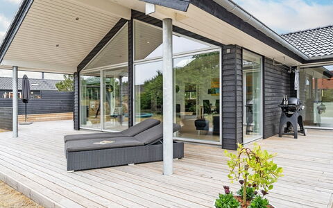 Fenno - 900M from the Sea: Cottage, Shed, Hut, Farmhouse, Prairie, Shack, Barn, Log Cabin, Garden Buildings