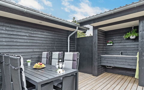 Fenno - 900M from the Sea: Cottage, Shed, Hut, Farmhouse, Prairie, Shack, Barn, Log Cabin, Garden Buildings