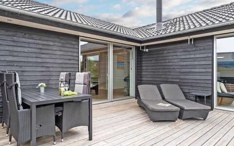 Fenno - 900M from the Sea: Cottage, Shed, Hut, Farmhouse, Prairie, Shack, Barn, Log Cabin, Garden Buildings