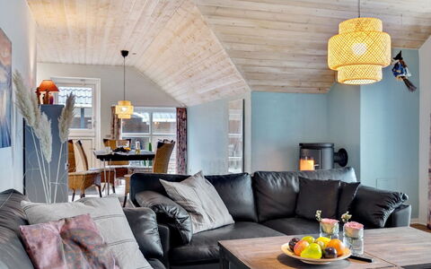 Lumi - 800M from the Sea: Cottage, Shed, Hut, Farmhouse, Prairie, Shack, Barn, Log Cabin, Garden Buildings
