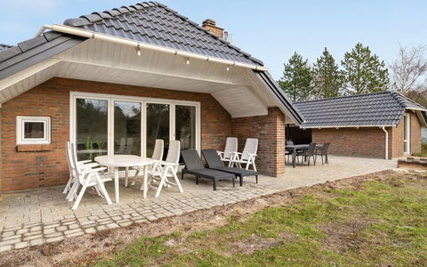Lumi - 800M from the Sea: Cottage, Shed, Hut, Farmhouse, Prairie, Shack, Barn, Log Cabin, Garden Buildings