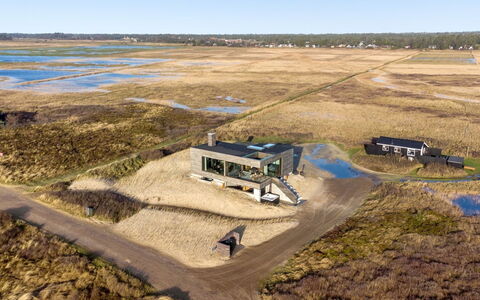 Caterina - 100M from the Sea: Wood, Sea, Cloud, Coastal And Oceanic Landforms, Deck, Ocean, Plank, Boardwalk, Coast, Hardwood