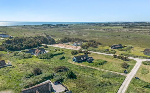 Franciska - 800M from the Sea: Roof, Land Lot, Cottage, Home, Rural Area, Shed, Siding, Garden Buildings, Log Cabin, Hut