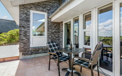 Edle - 300M from the Sea
