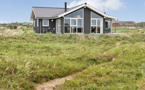 Luzia - 1.2Km from the Sea: House, Roof, Home, Cottage, Shed, Garden Buildings, Siding, Yard, Log Cabin, Hut