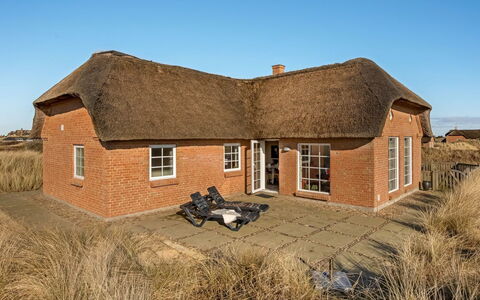 Hærulf - 300M from the Sea: Cottage, Shed, Hut, Farmhouse, Prairie, Shack, Barn, Log Cabin, Garden Buildings