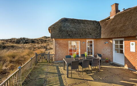 Hærulf - 300M from the Sea: Cottage, Shed, Hut, Farmhouse, Prairie, Shack, Barn, Log Cabin, Garden Buildings