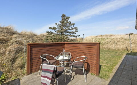 Didrika - 800M from the Sea: Grass, House, Roof, Home, Cottage, Shrub, Land Lot, Rural Area, Farmhouse, Groundcover