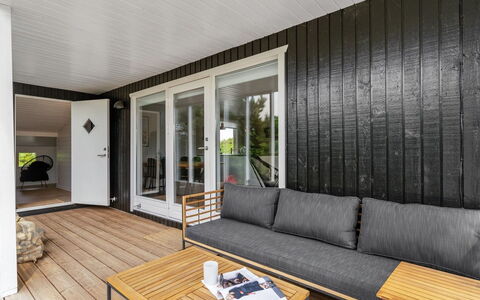Rolfkarl - 500M from the Sea: Cottage, Shed, Hut, Farmhouse, Prairie, Shack, Barn, Log Cabin, Garden Buildings