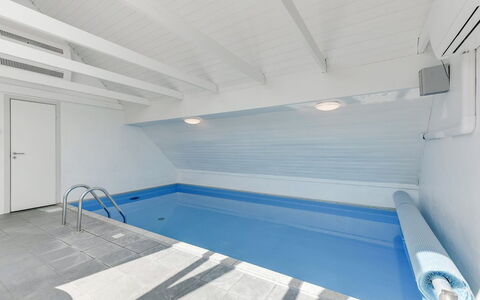 Laetitita - from the Sea: Flooring, Floor, Ceiling, Composite Material, Swimming Pool, Attic, Design, Daylighting, Resort, Hotel