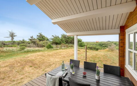 Herfrid - 600M from the Sea: Grass, House, Roof, Home, Cottage, Shrub, Land Lot, Rural Area, Farmhouse, Groundcover