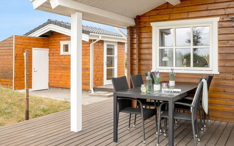 Herfrid - 600M from the Sea: Grass, House, Roof, Home, Cottage, Shrub, Land Lot, Rural Area, Farmhouse, Groundcover