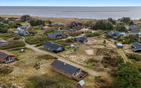 Hawarth - 300M to the Fjord: Shrub, Urban Design, Groundcover, Brick, Apartment, Estate, Brickwork, Balcony, Landscaping