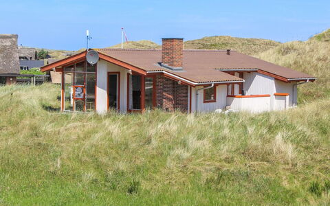 Jorma - 250M to the Fjord: Grass, House, Roof, Home, Cottage, Shrub, Land Lot, Rural Area, Farmhouse, Groundcover