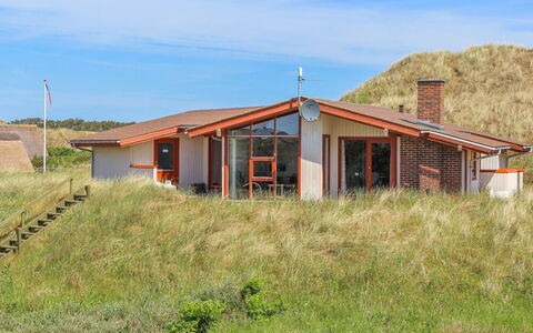 Jorma - 250M to the Fjord: Grass, House, Roof, Home, Cottage, Shrub, Land Lot, Rural Area, Farmhouse, Groundcover
