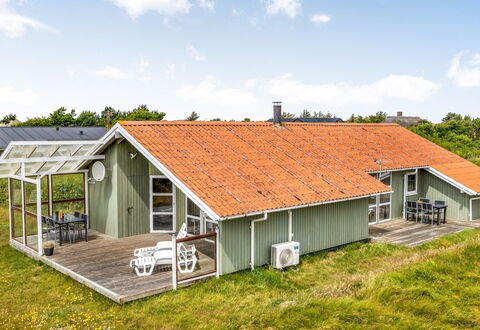 Gedda - 700M from the Sea: Estate, Farm