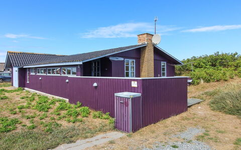 Soeren - from the Sea: Wood, Roof, House, Home, Cottage, Siding, Land Lot, Rural Area, Door, Estate