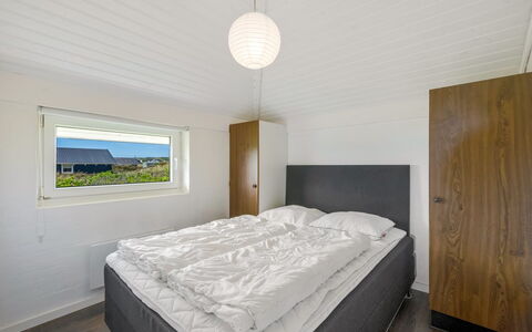 Jænis - from the Sea: Wood, Ceiling, Bedroom, Floor, Interior Design, Flooring, Bed, Bedding, Bed Sheet, Bed Frame