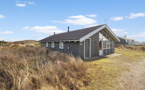Lowe - from the Sea: Estate, Farm