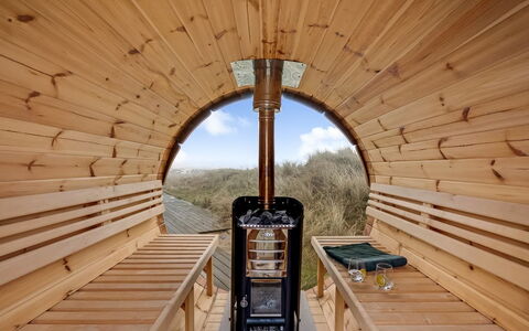 Malgest - 100M from the Sea: Roof, Land Lot, Cottage, Home, Rural Area, Shed, Siding, Garden Buildings, Log Cabin, Hut