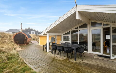 Malgest - 100M from the Sea: Roof, Land Lot, Cottage, Home, Rural Area, Shed, Siding, Garden Buildings, Log Cabin, Hut