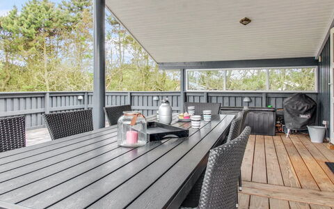 Everd - 500M to the Fjord: Roof, House, Home, Cottage, Siding, Estate, Driveway, Garden Buildings, Yard, Shed