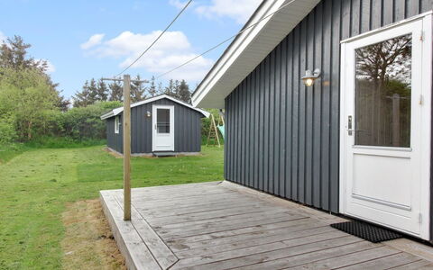 Everd - 500M to the Fjord: Roof, House, Home, Cottage, Siding, Estate, Driveway, Garden Buildings, Yard, Shed