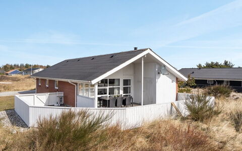 Esir - 800M from the Sea: Cottage, Shed, Hut, Farmhouse, Prairie, Shack, Barn, Log Cabin, Garden Buildings