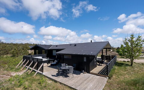 Brunkil - 500M from the Sea: House, Roof, Home, Cottage, Shed, Garden Buildings, Siding, Yard, Log Cabin, Hut