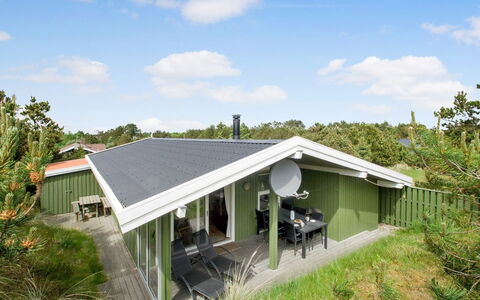 Tjordis - 600M to the Fjord: Grass, House, Roof, Home, Cottage, Shrub, Land Lot, Rural Area, Farmhouse, Groundcover