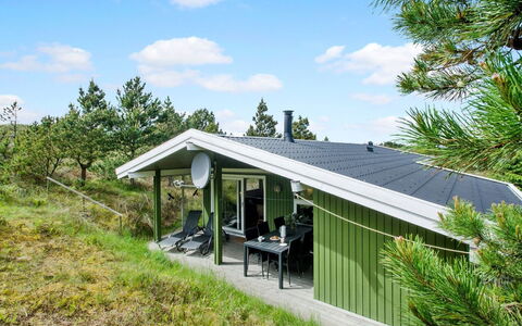Tjordis - 600M to the Fjord: Grass, House, Roof, Home, Cottage, Shrub, Land Lot, Rural Area, Farmhouse, Groundcover
