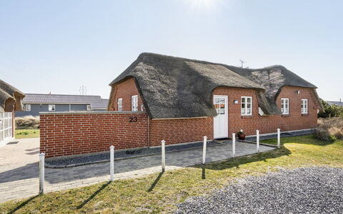 Lavina - 950M from the Sea: House, Roof, Home, Cottage, Shed, Garden Buildings, Siding, Yard, Log Cabin, Hut