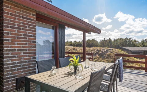 Eljene - 750M from the Sea: House, Roof, Home, Cottage, Shed, Garden Buildings, Siding, Yard, Log Cabin, Hut