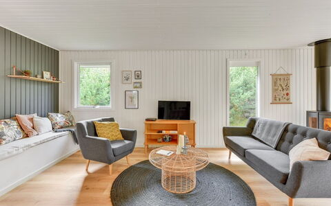 Doreen - from the Sea: Residential Area, Roof, Suburb, Driveway, Estate, Chimney
