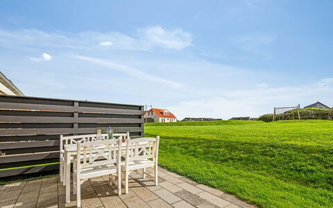 Smeralda - 200M from the Sea: House, Roof, Home, Cottage, Shed, Garden Buildings, Siding, Yard, Log Cabin, Hut