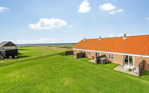 Smeralda - 200M from the Sea: House, Roof, Home, Cottage, Shed, Garden Buildings, Siding, Yard, Log Cabin, Hut