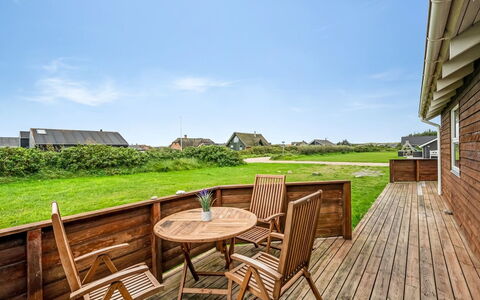 Erland - 500M from the Sea: Sky, Wood, Land Lot, Home, Plank, Cottage, Hardwood, Wood Stain, Wood Flooring, Eco Hotel