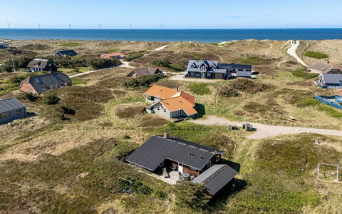 Brigit - 200M from the Sea: Wood, House, Cottage, Home, Roof, Rural Area, Siding, Log Cabin, Garden Buildings, Hardwood