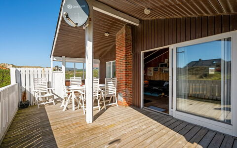 Brigit - 200M from the Sea: Wood, House, Cottage, Home, Roof, Rural Area, Siding, Log Cabin, Garden Buildings, Hardwood