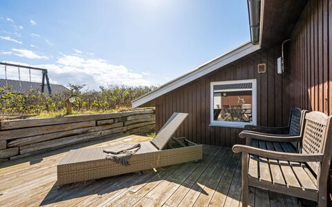 Brigit - 200M from the Sea: Wood, House, Cottage, Home, Roof, Rural Area, Siding, Log Cabin, Garden Buildings, Hardwood