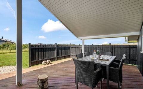 Eemil - 700M from the Sea: Roof, Land Lot, Cottage, Home, Rural Area, Shed, Siding, Garden Buildings, Log Cabin, Hut