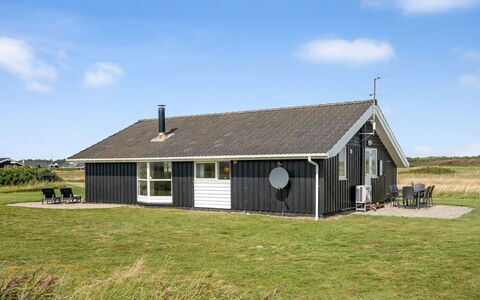 Eemil - 700M from the Sea: Roof, Land Lot, Cottage, Home, Rural Area, Shed, Siding, Garden Buildings, Log Cabin, Hut