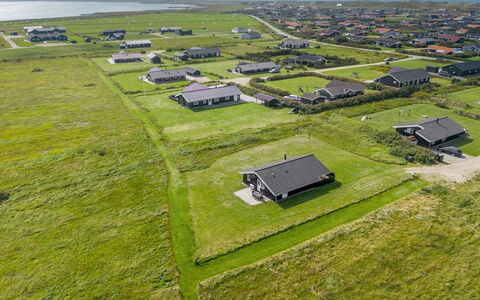 Eemil - 700M from the Sea: Roof, Land Lot, Cottage, Home, Rural Area, Shed, Siding, Garden Buildings, Log Cabin, Hut