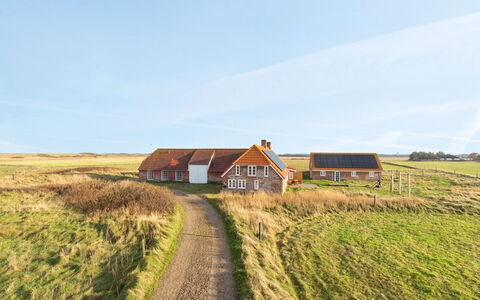 Answald - 250M from the Sea: Sky, Grass, Green, House, Grassland, Plain, Cloud, Rural Area, Cottage, Roof