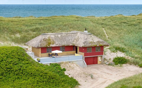 Zora - 100M from the Sea: Wood, House, Cottage, Home, Roof, Rural Area, Siding, Log Cabin, Garden Buildings, Hardwood
