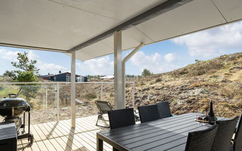 Ibo - 900M from the Sea: Cottage, Shed, Hut, Farmhouse, Prairie, Shack, Barn, Log Cabin, Garden Buildings