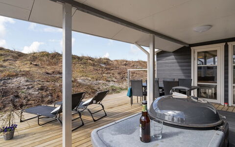 Ibo - 900M from the Sea: Cottage, Shed, Hut, Farmhouse, Prairie, Shack, Barn, Log Cabin, Garden Buildings