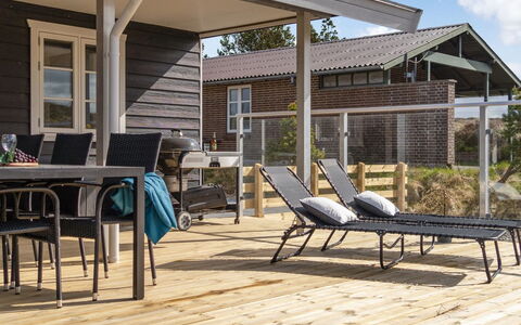 Ibo - 900M from the Sea: Cottage, Shed, Hut, Farmhouse, Prairie, Shack, Barn, Log Cabin, Garden Buildings
